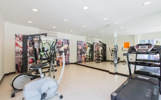 Kris - Modern Spacious 2 Bedrooms Condo With Pool - photo 3