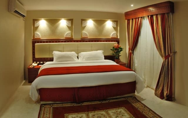 Al Liwan Suites - photo 2