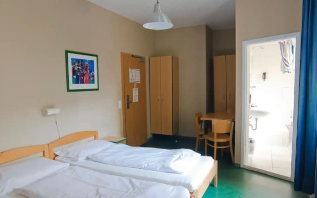 Happy Hotel Berlin - photo 4