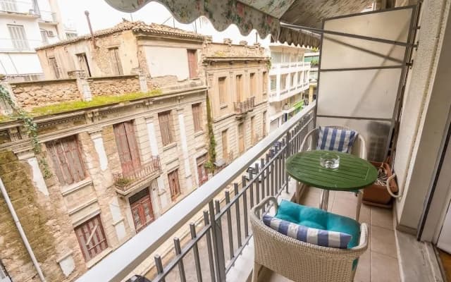 Comfortable Central Athens Flat by Cloudkeys - photo 4