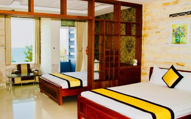 Whale Hotel - photo 3
