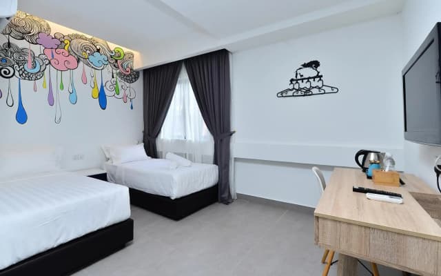 Hotel de Art Section 9 - photo 4