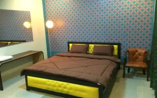 Four Rooms Guest House - photo 3