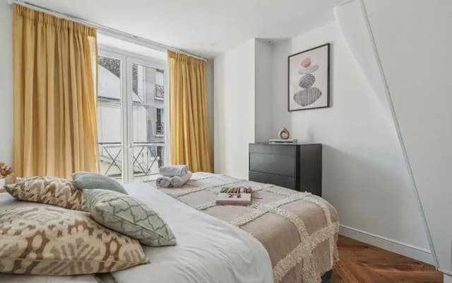 Chic 1BR Near Louvre & Musee d Orsay - photo 3