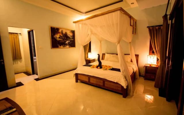 Ratna Villa - photo 4