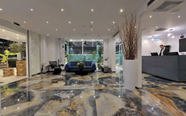 Athenaeum Smart Hotel - photo 2