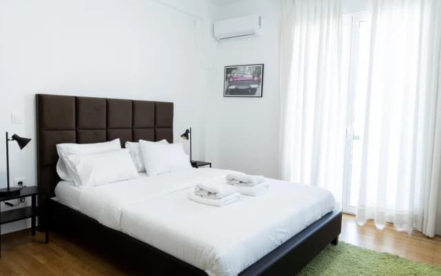 Beautiful 2 Bdrm apt in Athens - photo 3