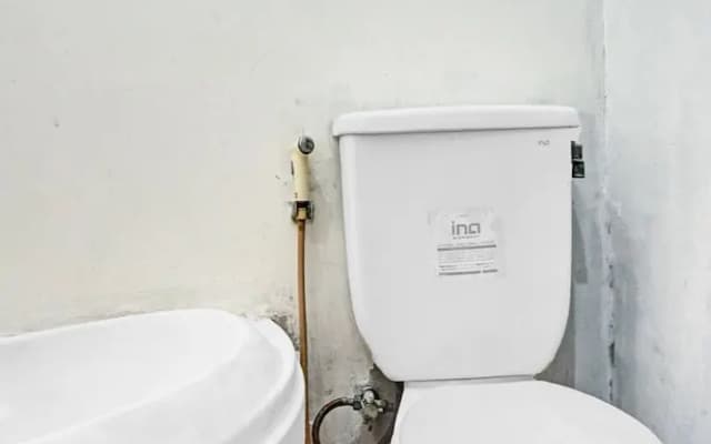 OYO 90696 Tobana House Bintaro - photo 4