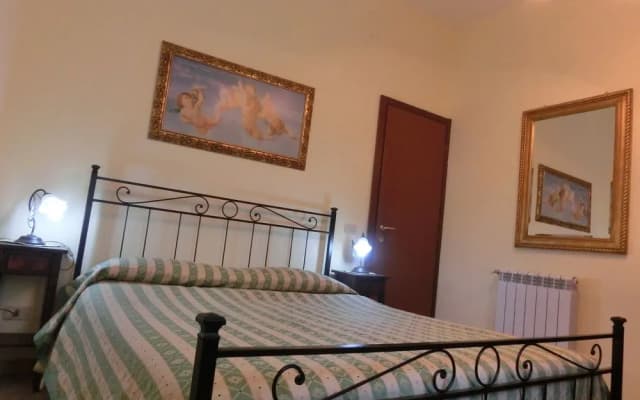 Charming flat near Colosseum - photo 5