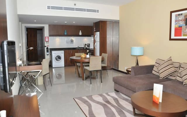 Phoenix Plaza Hotel Apartments - photo 5