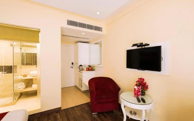 OYO 2637 Hotel Picasso Prive - photo 5