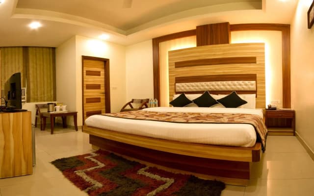 Hotel Aster Inn - photo 4