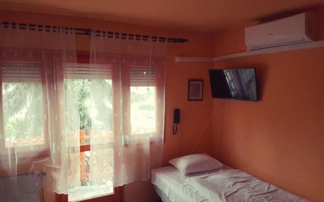 Attila Hotel Budapest - photo 3