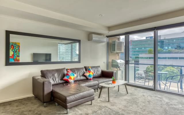 South Melbourne 2 Bed Parking - photo 3