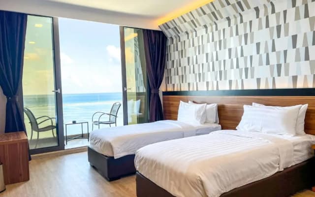 Triton Prestige Seaview and Spa Hotel - photo 3