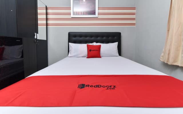 RedDoorz near Teuku Umar Barat Denpasar - photo 5