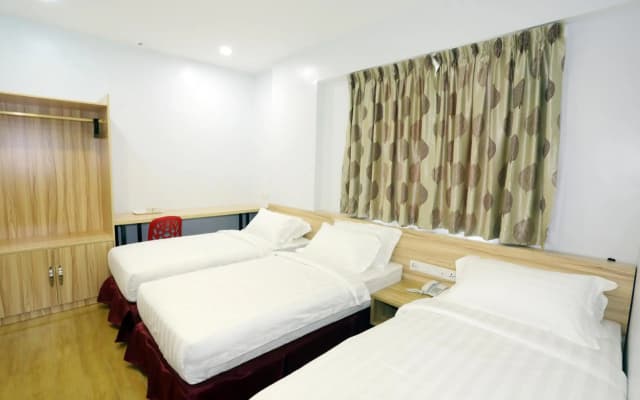 City Garden Hotel - photo 3