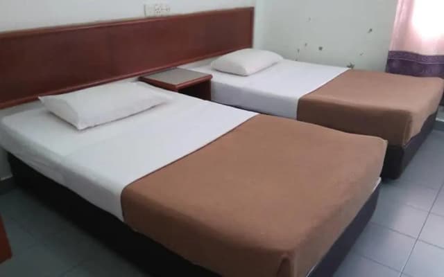 OYO 90739 Dung Fang Hotel - photo 2
