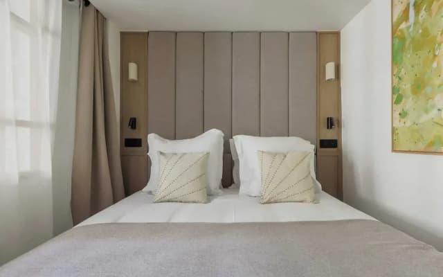Magnificent Apartment -1br-4p- Canal Saint-martin - photo 5