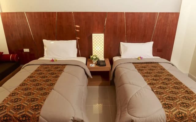 Impress Resort - photo 4