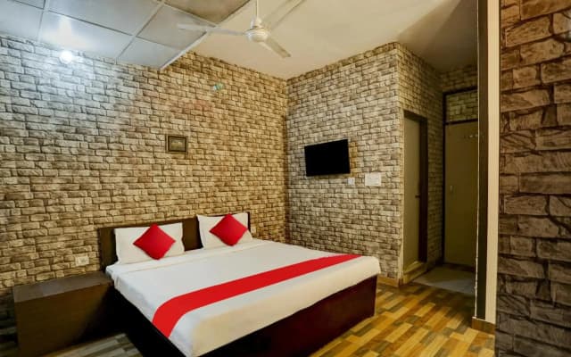 OYO Flagship 80530 Golden Home Stay - photo 2