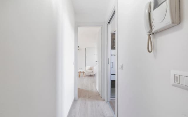 Maciachini Renovated Studio! - photo 3