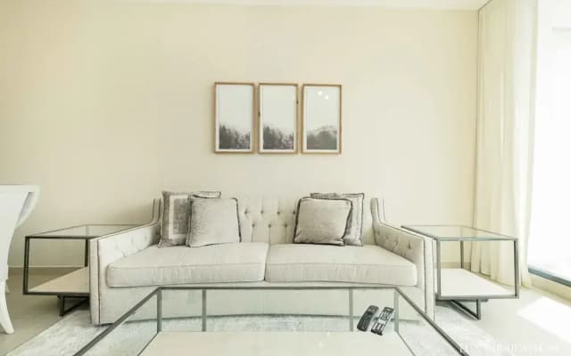 LUX Contemporary Suite View 7 - photo 3