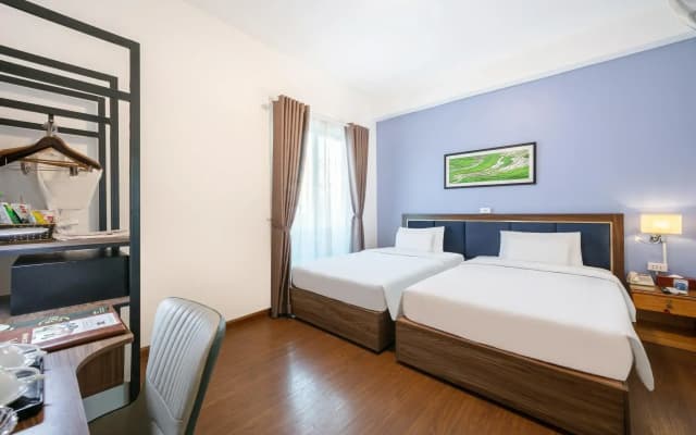 A25 Premium Hotel - 12 Ngo Si Lien - photo 5