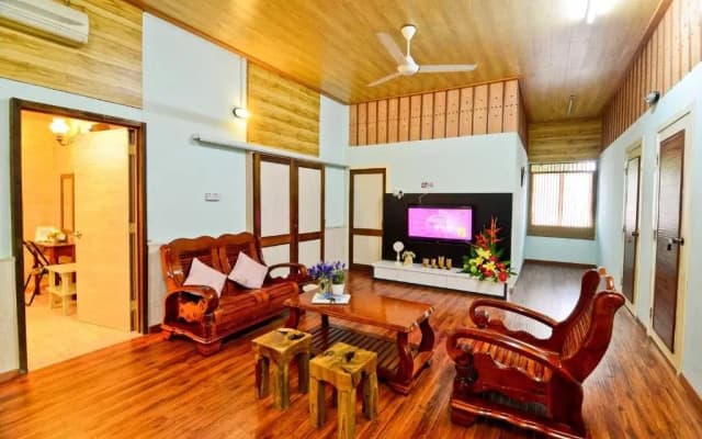 Courtyard Homestay - photo 3