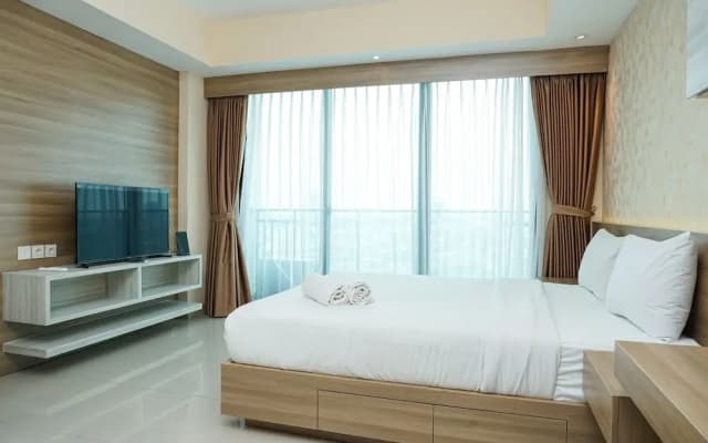 Cozy Studio Apartment at Nine Residence connected to Mall - photo 5