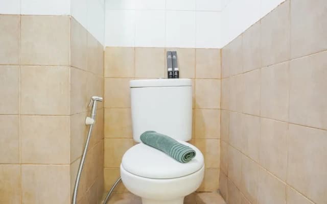 Nice Comfort 2BR at Green Pramuka Apartment - photo 5