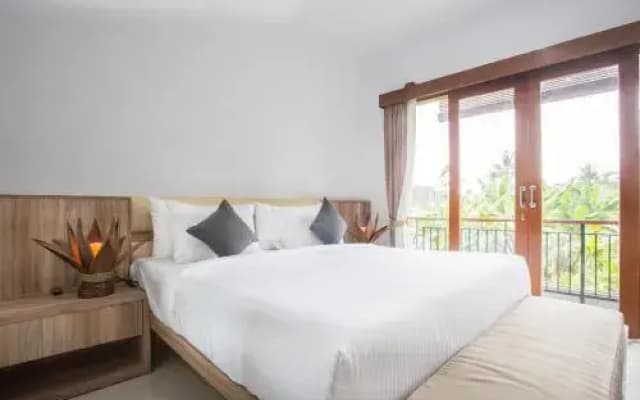 Penelopy Suites Oberoi - photo 4