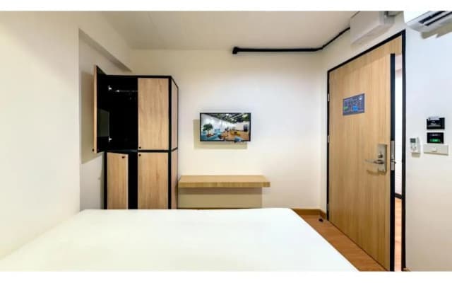 Siam Subway Hostel and Café - photo 5