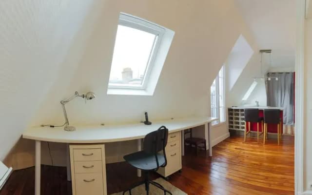 A Cozy Refuge - 18th - Mobility Lease - photo 2