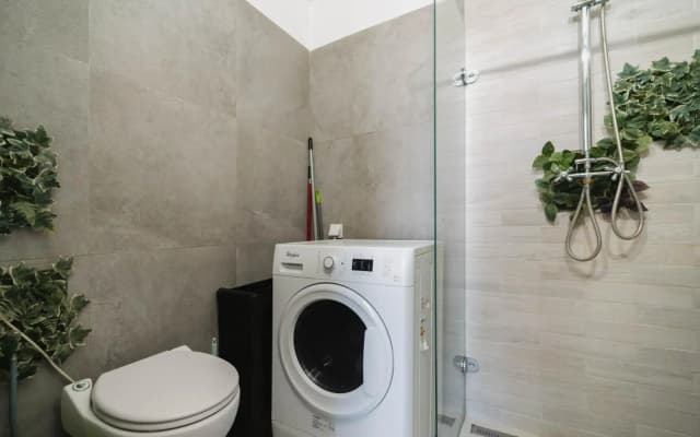Smart Newly Refurbished Studio Flat in Prime Central Budapest - photo 5