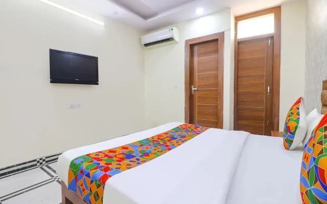 Fabhotel Starlight - photo 2