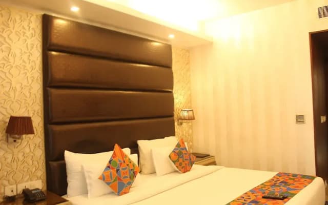 THE J K Hotel C R Park - photo 4