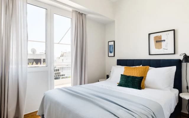 UPSTREET Elegant Luminous 3BD Apt-Kolonaki - photo 2
