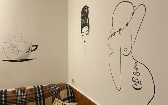 Marishka's Hostel - photo 5