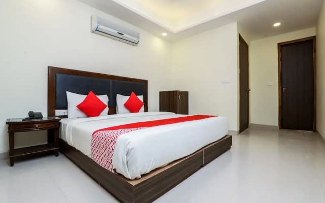 Hotel Krone Delhi - photo 4