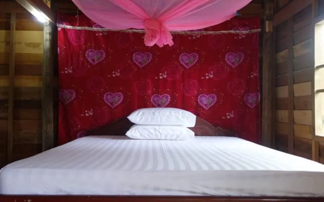 Authentic Cambodian Angkor Cottage - photo 4