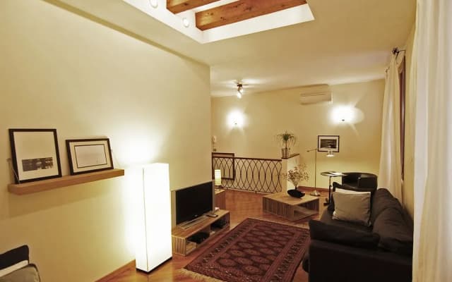 Sarai Apartments - photo 4