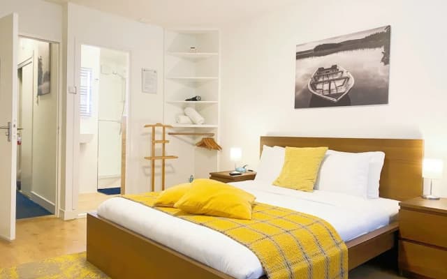 Guesthouse Citydrop, Amsterdam Flower Market - photo 3