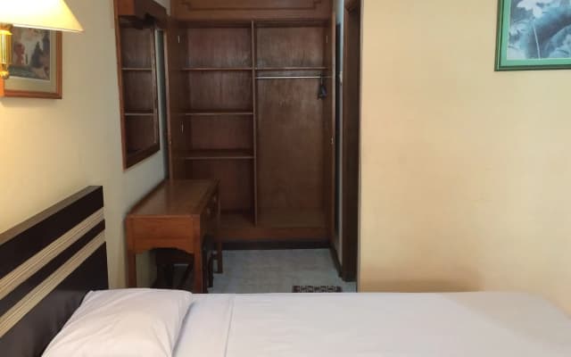 Sri Ratu Hotel - photo 3
