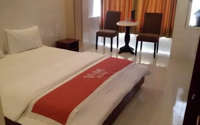 V M Hotel - photo 4