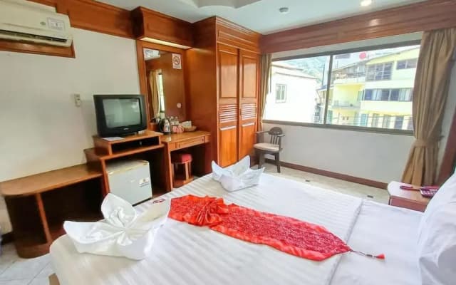 Phuket suite hotel - photo 3