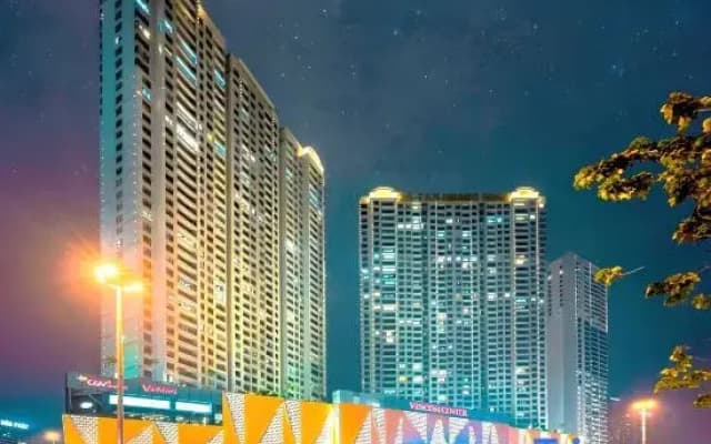 [Business-Ready] Vinhomes Dcapitale Apartment - By VN Stay - photo 2
