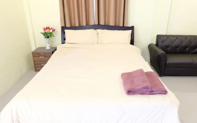 Hasanah Guesthouse - photo 4