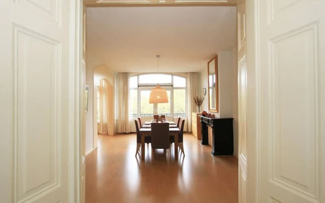 Nassau Canal Apartments - photo 2