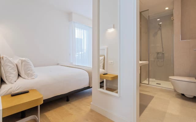 Uma Suites O'Donnell - photo 3
